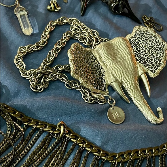 Elephant pendant necklace - Picture 6 of 7